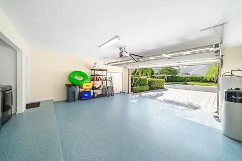 8 Windsor Lane Palm Beach Gardens FL 33418