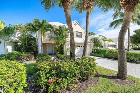 8 Windsor Lane Palm Beach Gardens FL 33418