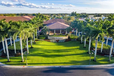 8 Windsor Lane Palm Beach Gardens FL 33418