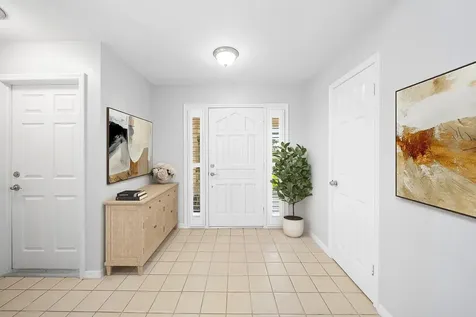 8 Windsor Lane Palm Beach Gardens FL 33418