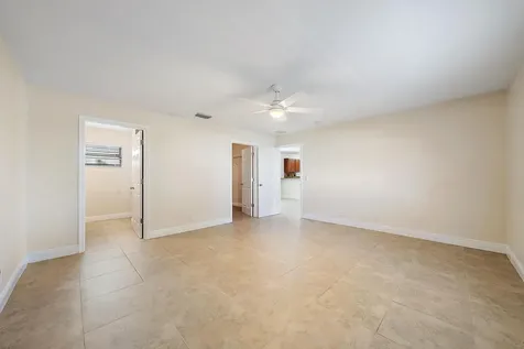 135 Shore Court North Palm Beach FL 33408