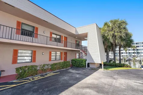 135 Shore Court North Palm Beach FL 33408