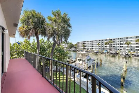 135 Shore Court North Palm Beach FL 33408