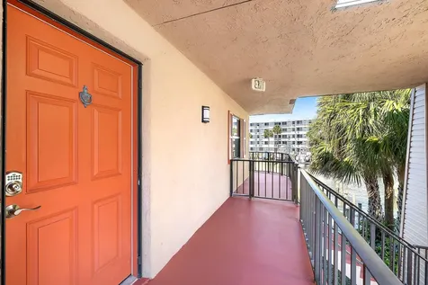 135 Shore Court North Palm Beach FL 33408