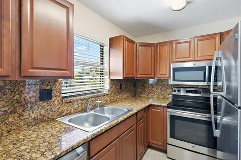 135 Shore Court North Palm Beach FL 33408