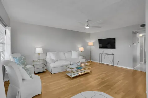 336 Dorset H Boca Raton FL 33434