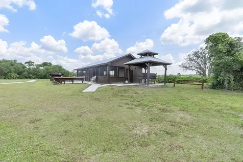 32801 Us Highway 441 Okeechobee FL 34972