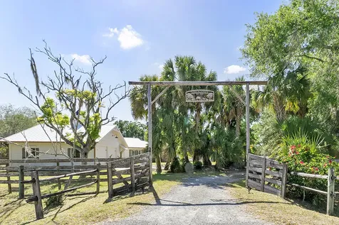 32801 Us Highway 441 Okeechobee FL 34972