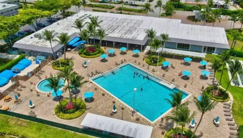 193 Saxony Delray Beach FL 33446