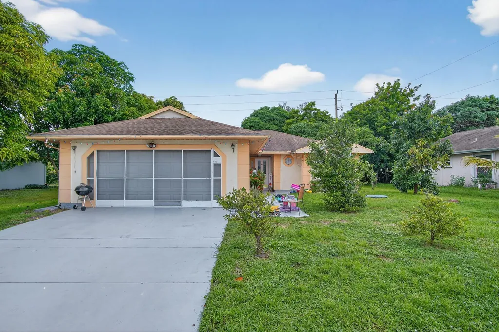 3053 Se Wake Road Port Saint Lucie FL 34984