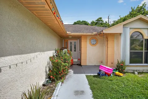 3053 Se Wake Road Port Saint Lucie FL 34984