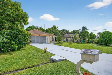 3053 Se Wake Road Port Saint Lucie FL 34984