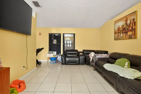 3053 Se Wake Road Port Saint Lucie FL 34984