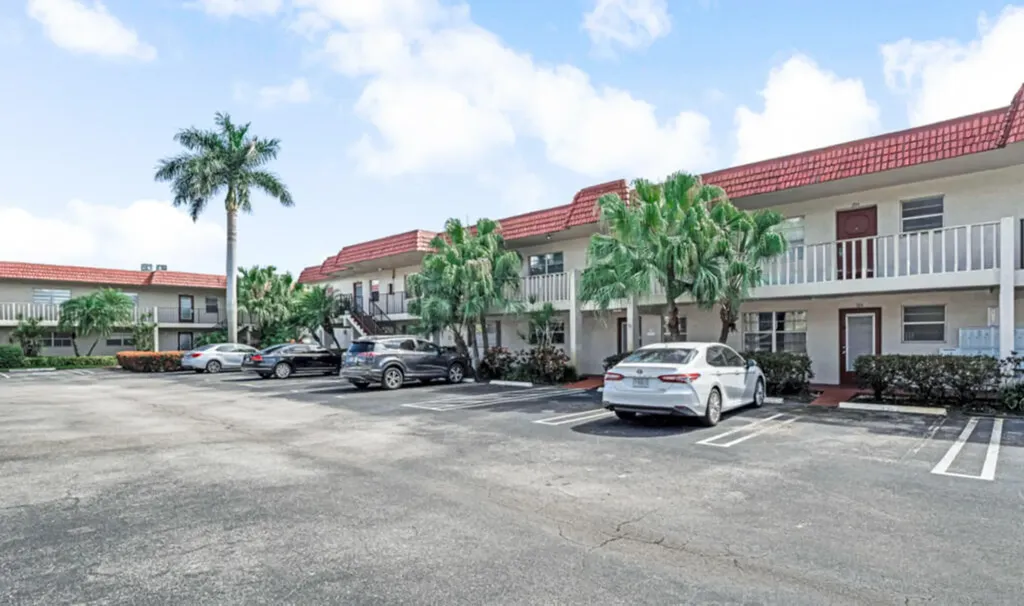 33 Abbey Lane Delray Beach FL 33446