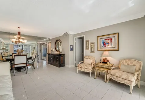 33 Abbey Lane Delray Beach FL 33446