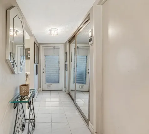 33 Abbey Lane Delray Beach FL 33446