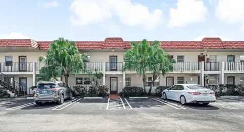 33 Abbey Lane Delray Beach FL 33446