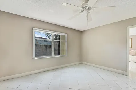 33 Abbey Lane Delray Beach FL 33446