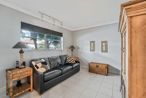 33 Abbey Lane Delray Beach FL 33446