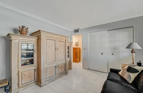 33 Abbey Lane Delray Beach FL 33446