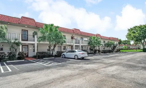 33 Abbey Lane Delray Beach FL 33446