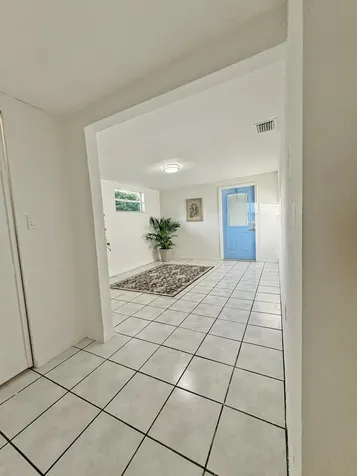 8911 Sw 197th Street Cutler Bay FL 33157