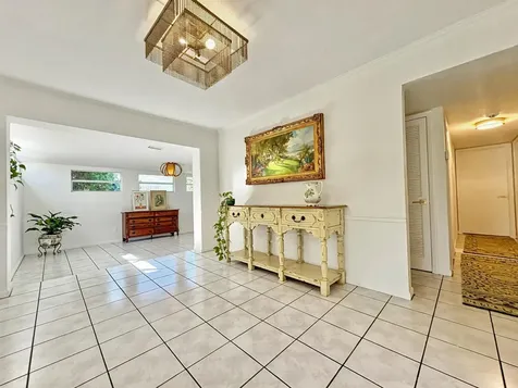 8911 Sw 197th Street Cutler Bay FL 33157