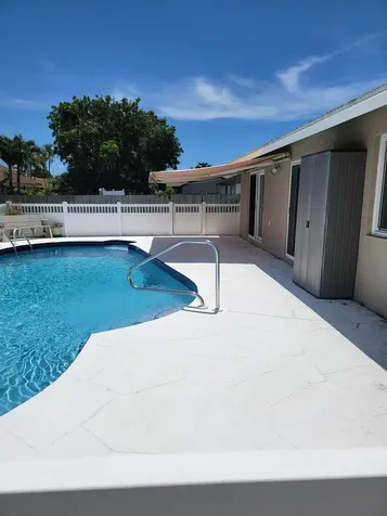 27 Vista Del Rio Boynton Beach FL 33426