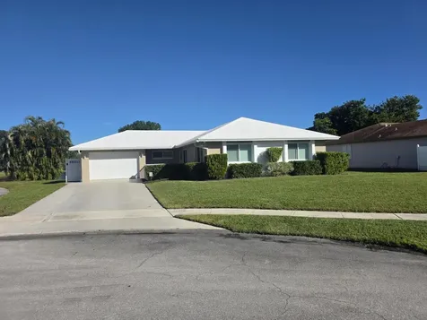 27 Vista Del Rio Boynton Beach FL 33426