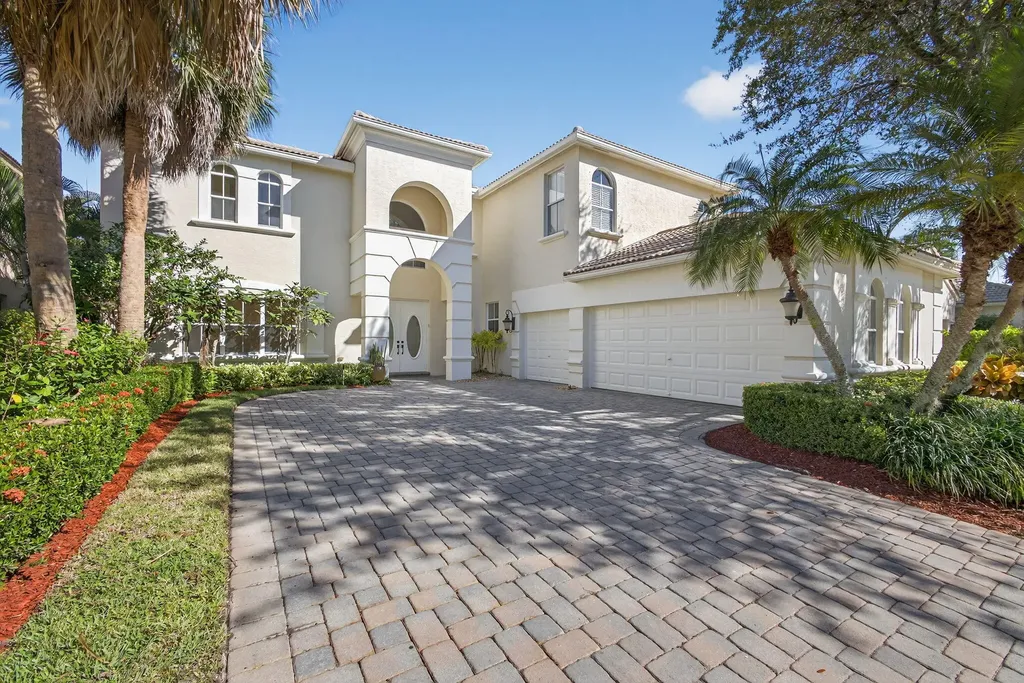 103 Villa Nueva Place Palm Beach Gardens FL 33418