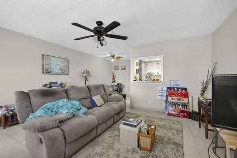 16 Sussex A West Palm Beach FL 33417