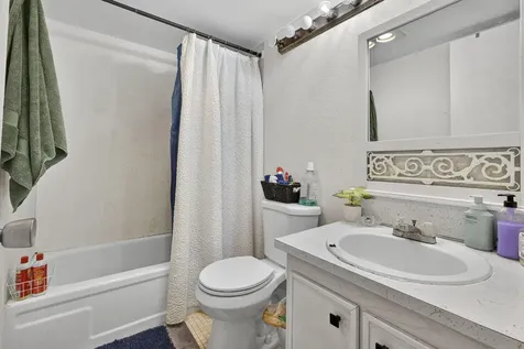 16 Sussex A West Palm Beach FL 33417