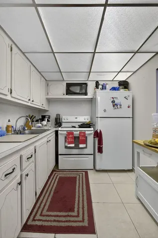 16 Sussex A West Palm Beach FL 33417