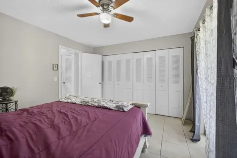 16 Sussex A West Palm Beach FL 33417