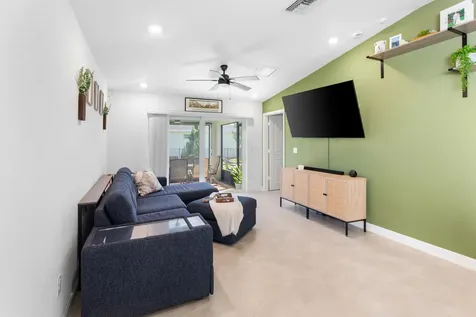 6309 Nw Leafmore Lane Port Saint Lucie FL 34987