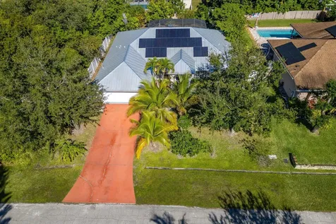 981 Sw Mccracken Avenue Avenue Port Saint Lucie FL 34953