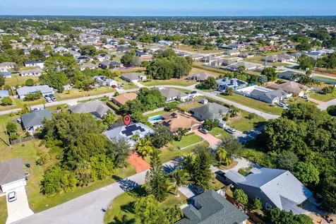 981 Sw Mccracken Avenue Avenue Port Saint Lucie FL 34953