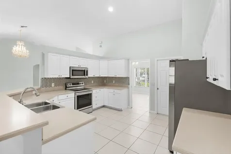 981 Sw Mccracken Avenue Avenue Port Saint Lucie FL 34953