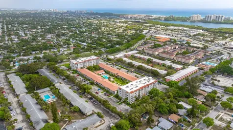250 Ne 20th Street Boca Raton FL 33431