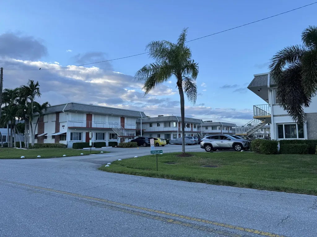 3362 Cynthia Lane Lake Worth Beach FL 33461