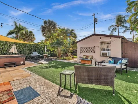 436 38th Street West Palm Beach FL 33407