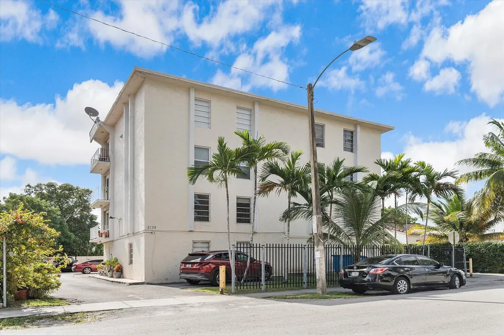 2138 Sw 6th Street Miami FL 33135