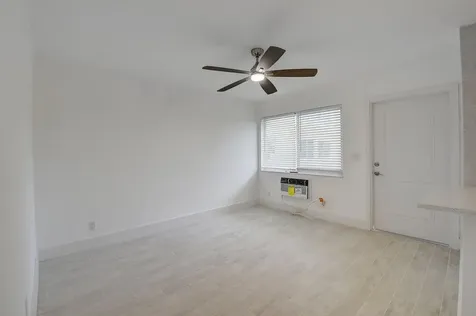 525 S Broadway Street Lantana FL 33462