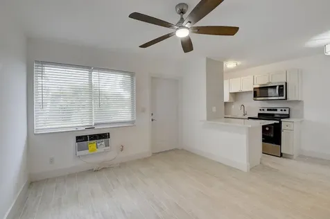525 S Broadway Street Lantana FL 33462