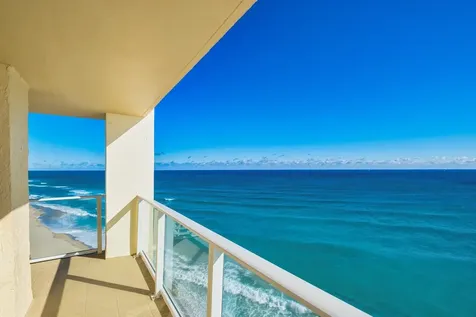 5440 N Ocean Drive Riviera Beach FL 33404