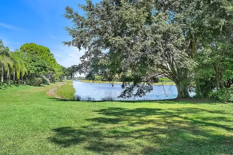 6121 Wildcat Run West Palm Beach FL 33412