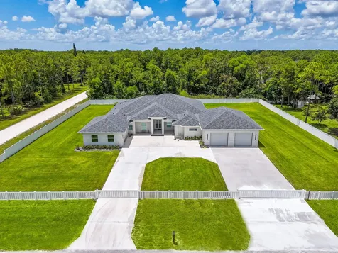 8425 Apache Boulevard The Acreage FL 33470