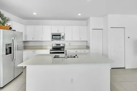 235 SE Woodbark Street Port Saint Lucie FL 34984