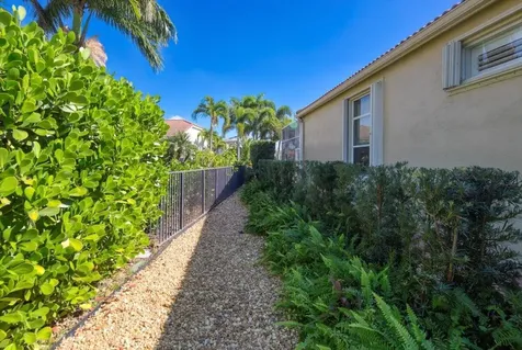 11098 Sw Wyndham Way Port Saint Lucie FL 34987