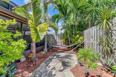 3530 E Gardens East Drive Palm Beach Gardens FL 33410